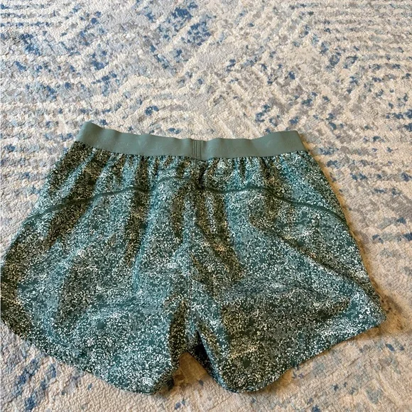 Outdoor voices relay shorts in pebbled forest small - Picture 4 of 4